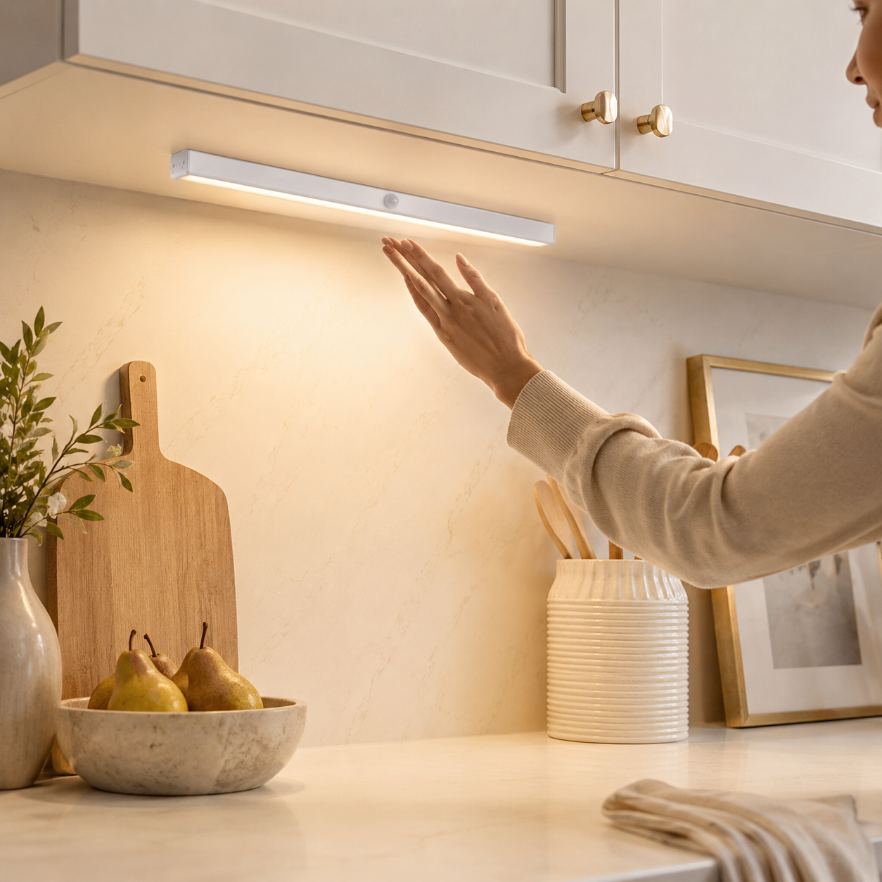 Motion Sensor LED Light Bar for Cabinets, Closets & Hallways